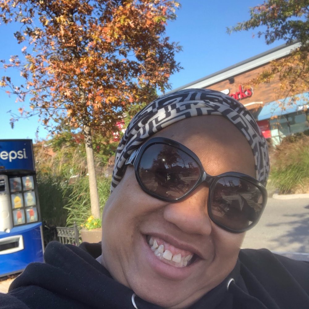 Meet your Posher, Kecia